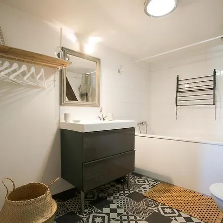 Atypique/belle Vue/parking Proche Apartment
